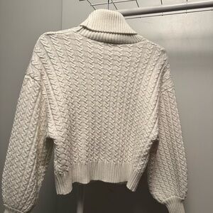 Elie Tahari Cozy White Cable Knit Turtleneck Sweater